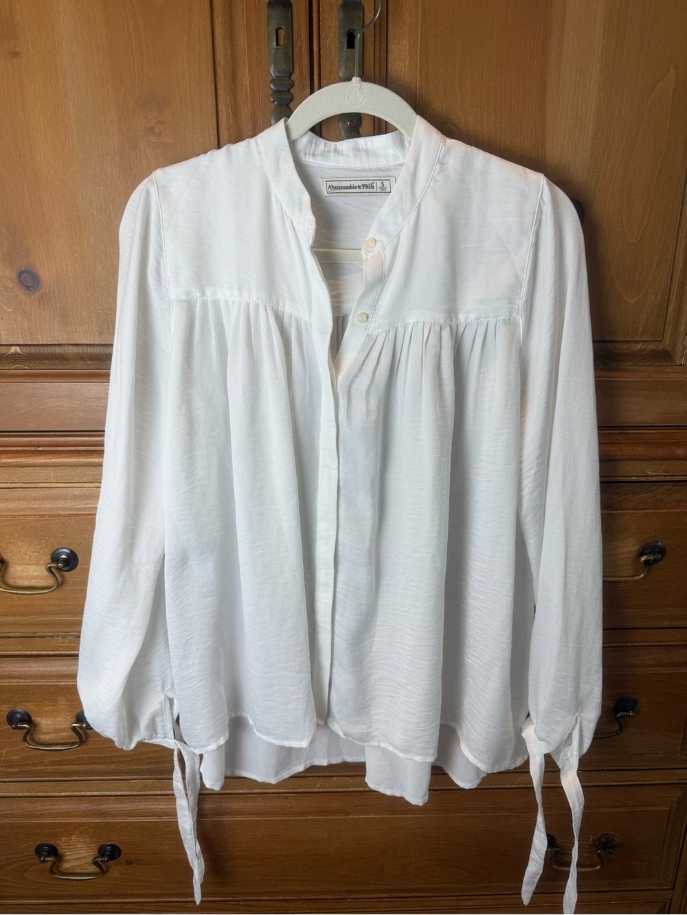 Abercrombie and Fitch White Lightweight Button-Front Peasant Blouse